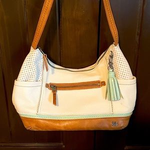 Shoulder purse from The Sak! Light neutral colors and clean inside.